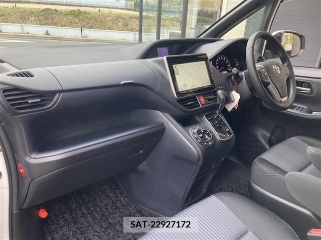 Toyota NOAH 2014-08 228009-13