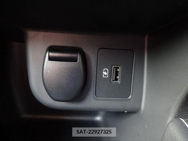 Nissan KICKS 2021-06 207223-15