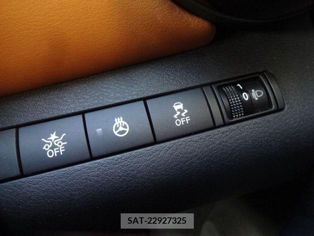 Nissan KICKS 2021-06 207223-24