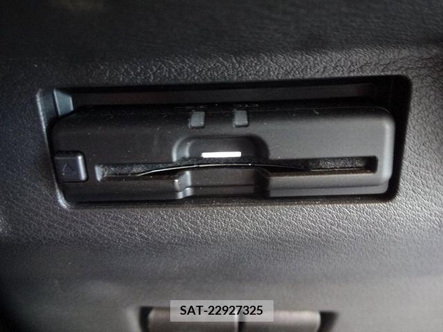 Nissan KICKS 2021-06 207223-25