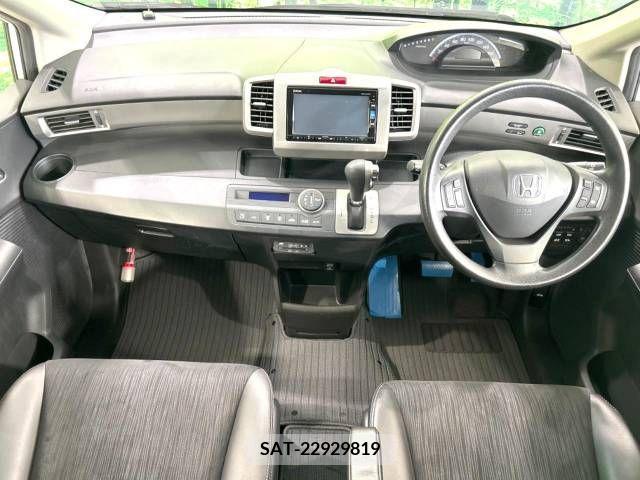 Honda FREED 2016-07 302861-1