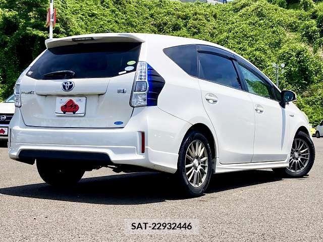 Toyota PRIUS ALPHA 2013-07 322240-2