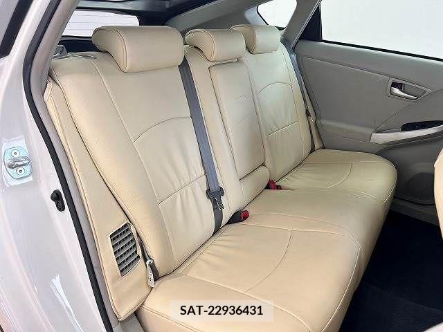 Toyota PRIUS 2013-12 329752-9