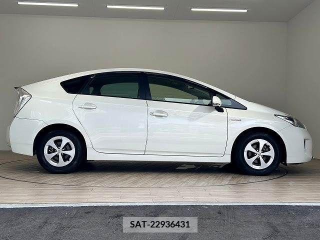 Toyota PRIUS 2013-12 329752-14