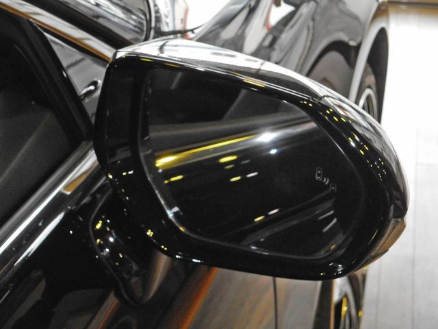 Toyota CROWN SEDAN 2020-07 605-20