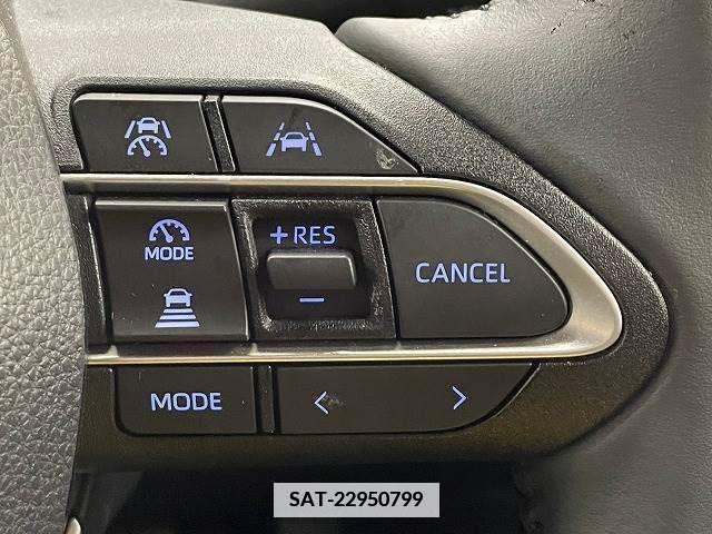 Toyota VOXY 2022-09 378519-4
