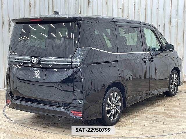 Toyota VOXY 2022-09 378519-15