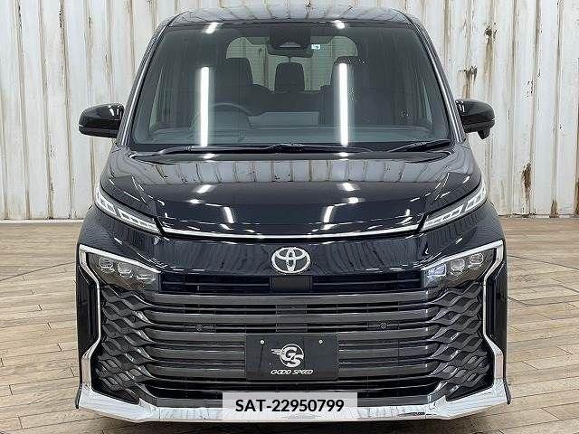 Toyota VOXY 2022-09 378519-11