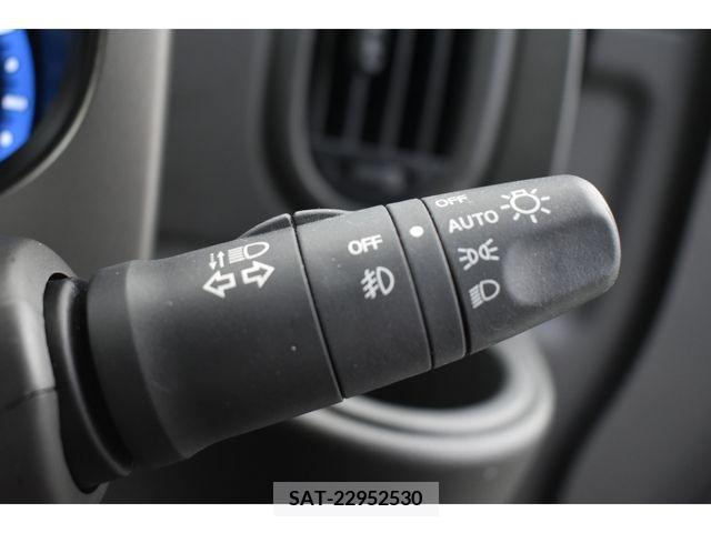 Nissan CUBE 2017-02 295668-9