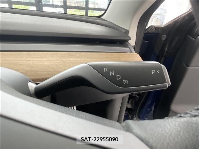Tesla MODEL 3 2020-12 299037-14