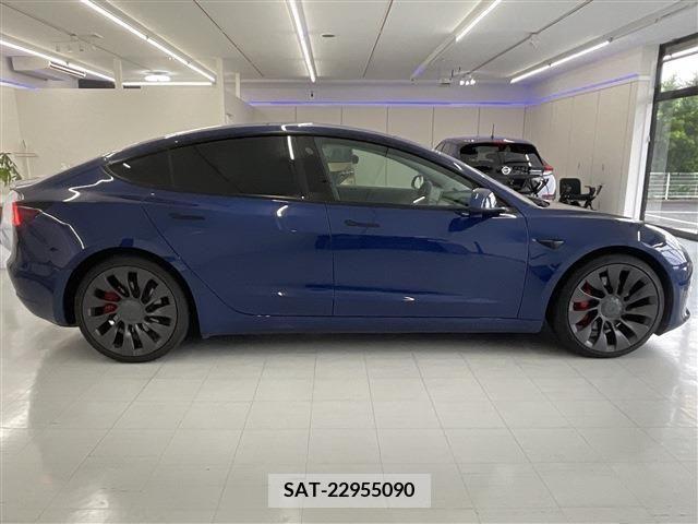 Tesla MODEL 3 2020-12 299037-3