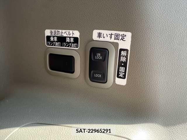 Daihatsu TANTO 2011-06 369256-6
