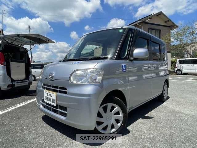Daihatsu TANTO 2011-06 369256-8