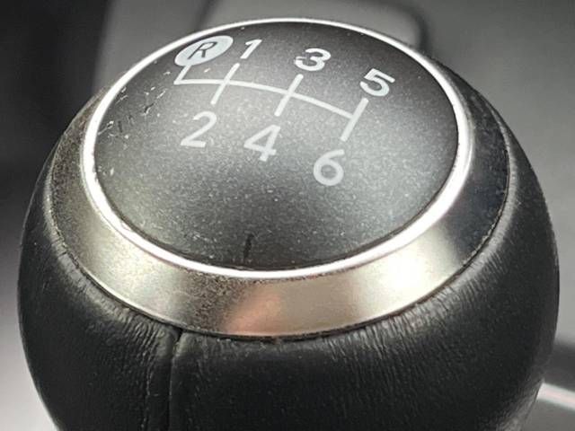 Toyota YARIS 2020-10 184980-2