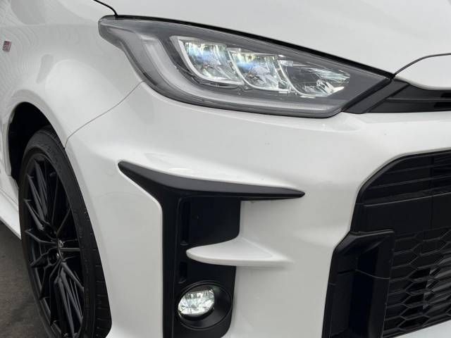 Toyota YARIS 2020-10 184980-10
