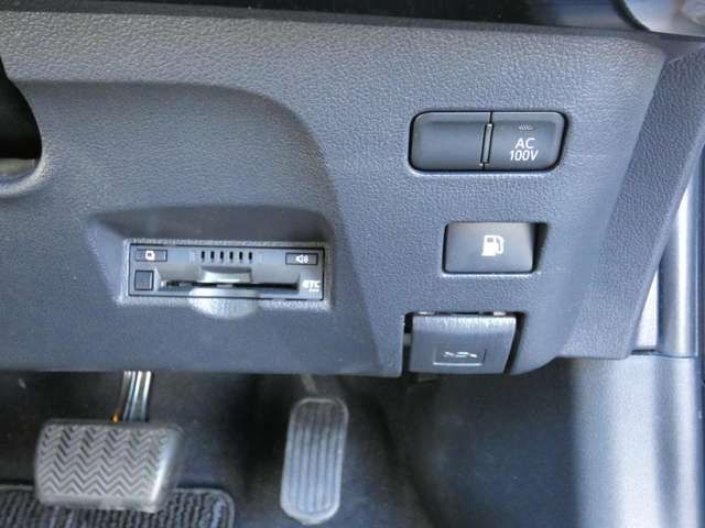 Toyota PRIUS 2017-01 187596-9