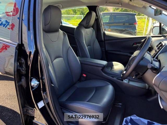 Toyota PRIUS 2019-04 366588-8