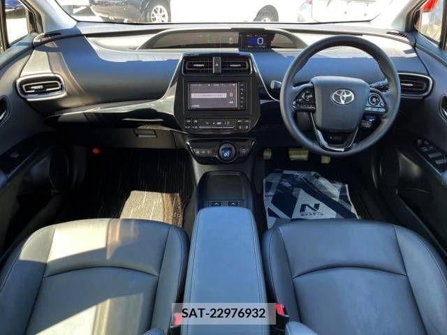 Toyota PRIUS 2019-04 366588-1