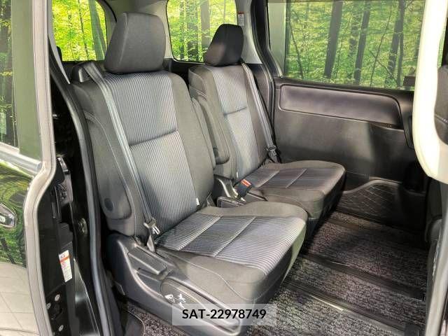 Toyota NOAH 2014-05 346472-10