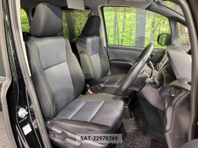 Toyota NOAH 2014-05 346472-9