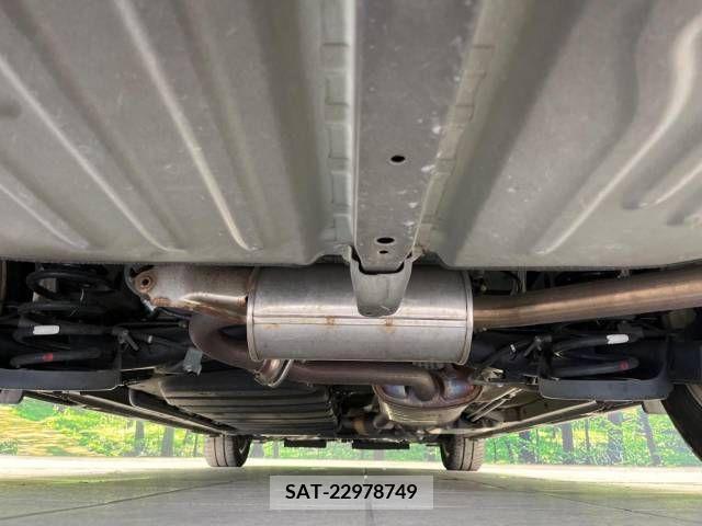 Toyota NOAH 2014-05 346472-19