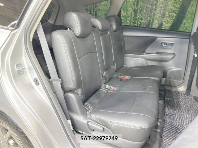 Toyota PRIUS ALPHA 2014-08 366779-9