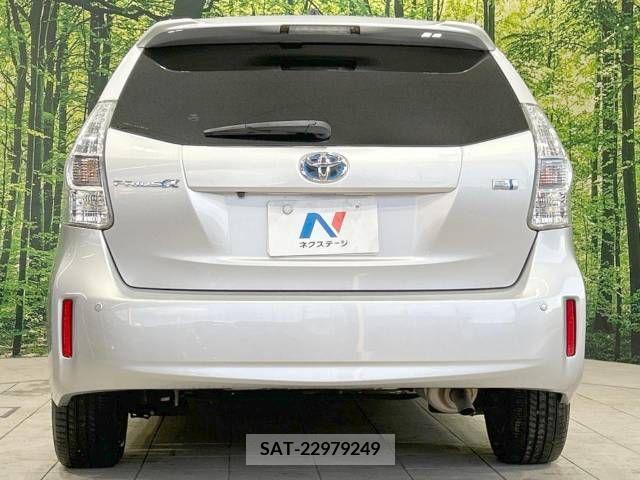 Toyota PRIUS ALPHA 2014-08 366779-15