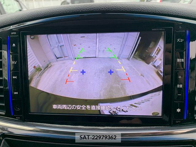 Nissan ELGRAND 2013-08 237125-11