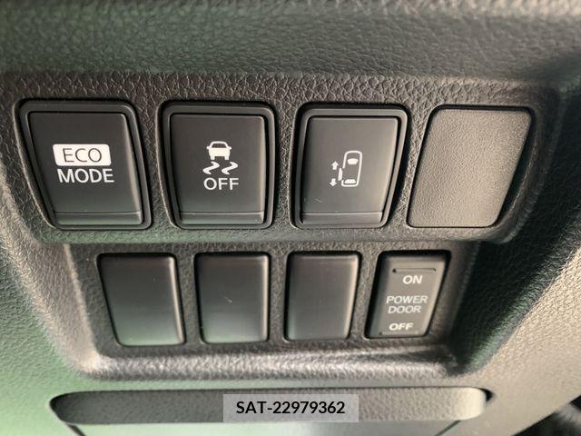 Nissan ELGRAND 2013-08 237125-12