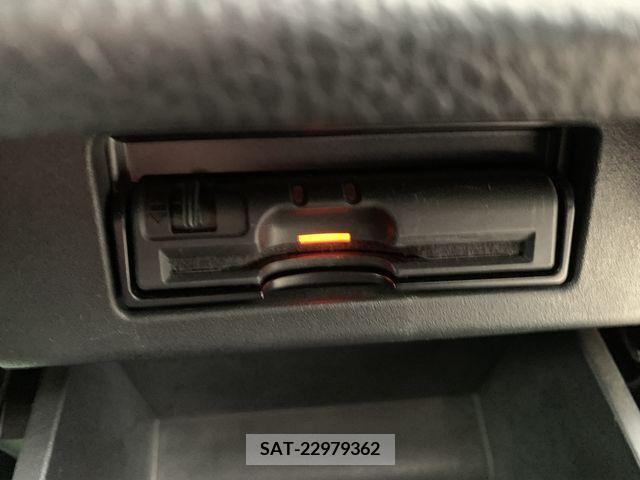 Nissan ELGRAND 2013-08 237125-14