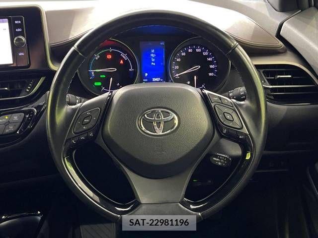 Toyota C-HR 2017-10 264144-11