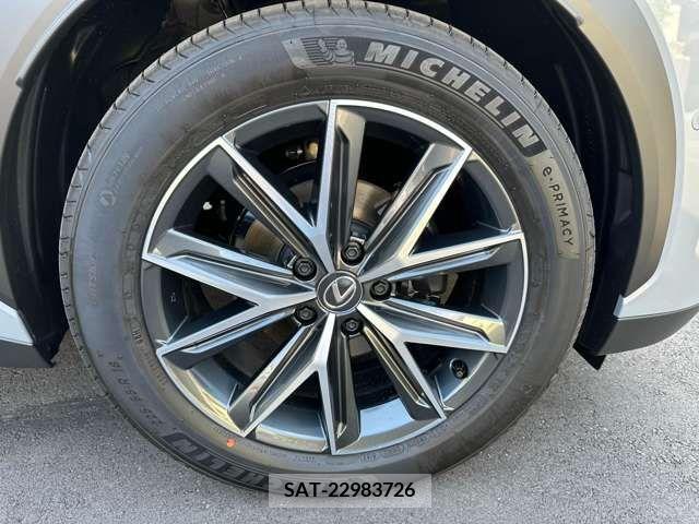 Lexus LBX 2024-03 354057-11