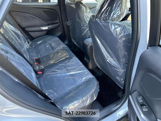 Lexus LBX 2024-03 354057-10