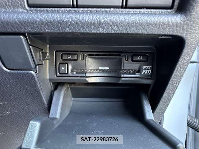 Lexus LBX 2024-03 354057-15