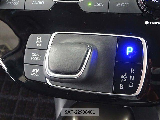Toyota AQUA 2022-11 356094-2