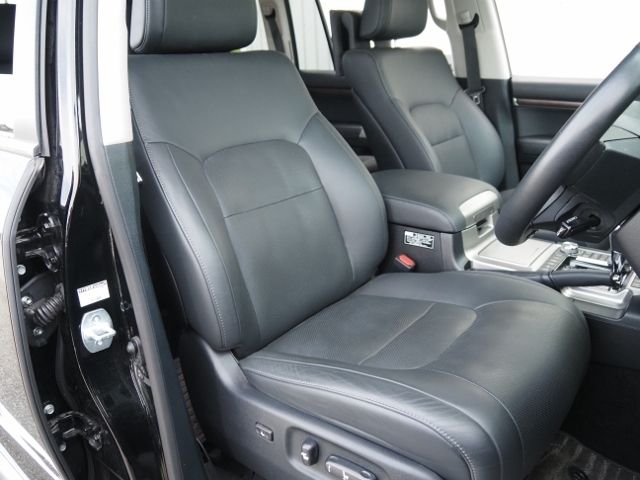 Toyota LAND CRUISER 2021-02 21144-11