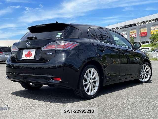 Lexus CT 2012-05 353896-2