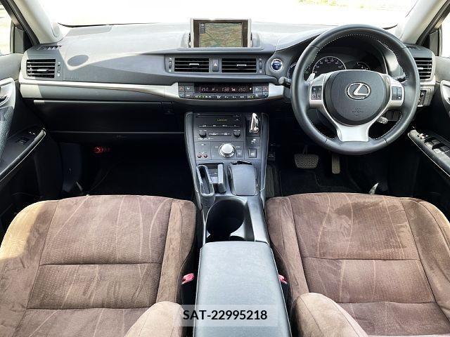 Lexus CT 2012-05 353896-1