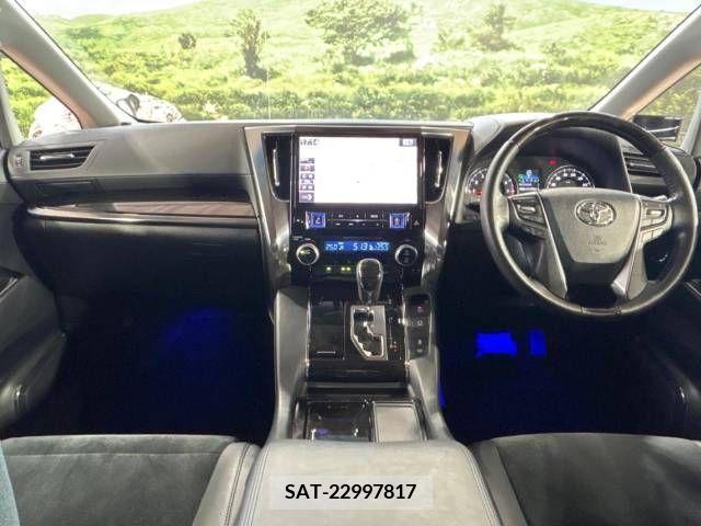 Toyota ALPHARD 2017-08 355396-1