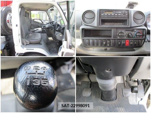 Hino DUTRO 2011-10 320385-8
