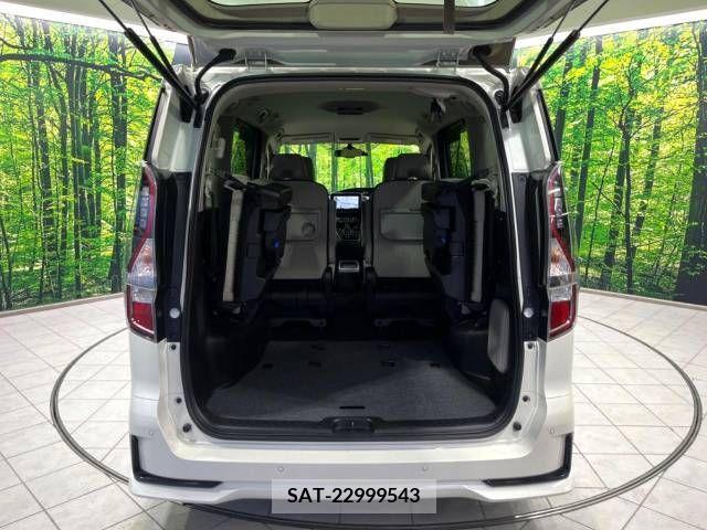 Nissan SERENA 2019-12 393875-11