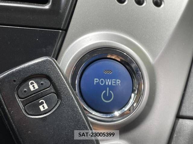 Toyota PRIUS ALPHA 2012-02 282469-4