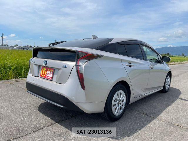 Toyota PRIUS 2017-02 202068-3