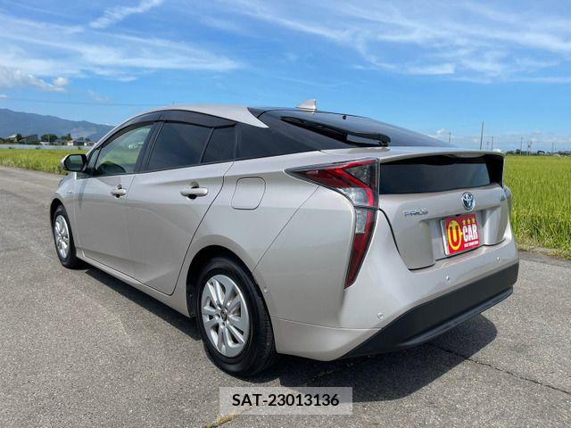 Toyota PRIUS 2017-02 202068-4