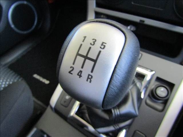 Suzuki ESCUDO 2005-09 19177-6