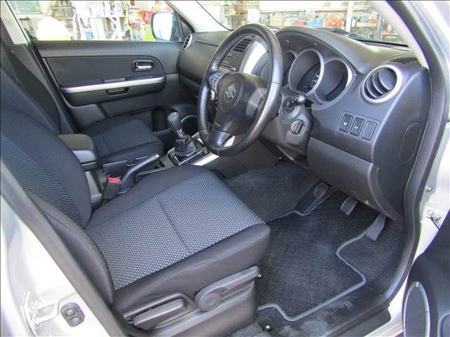 Suzuki ESCUDO 2005-09 19177-14