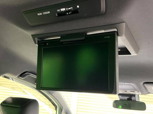 Toyota NOAH 2016-12 11704-3