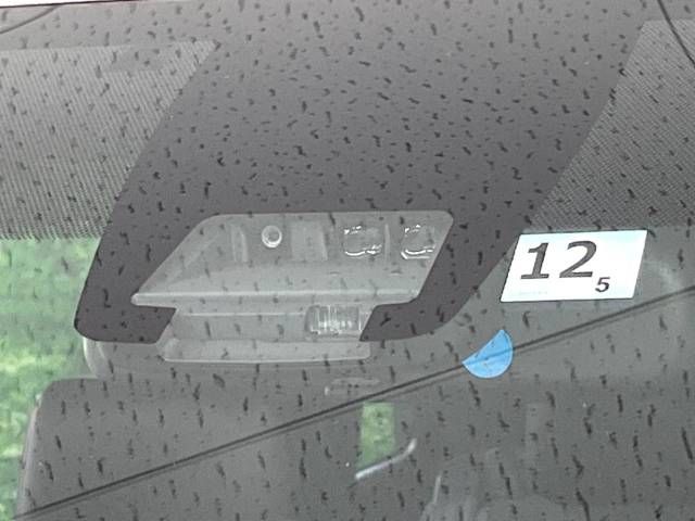 Toyota NOAH 2016-12 11704-2