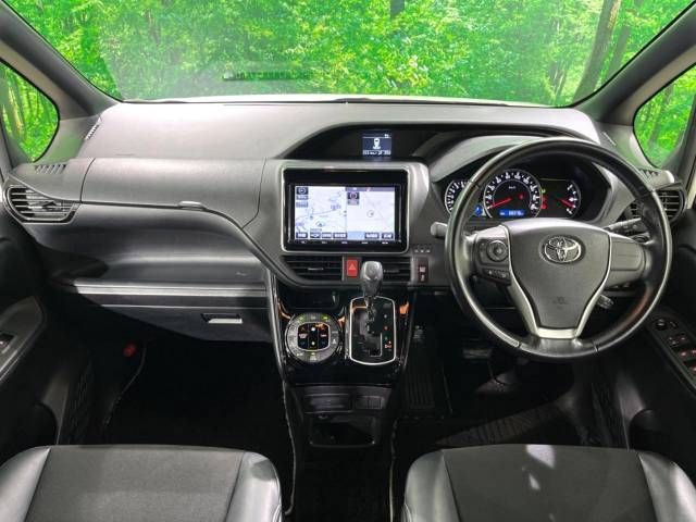 Toyota NOAH 2016-12 11704-1