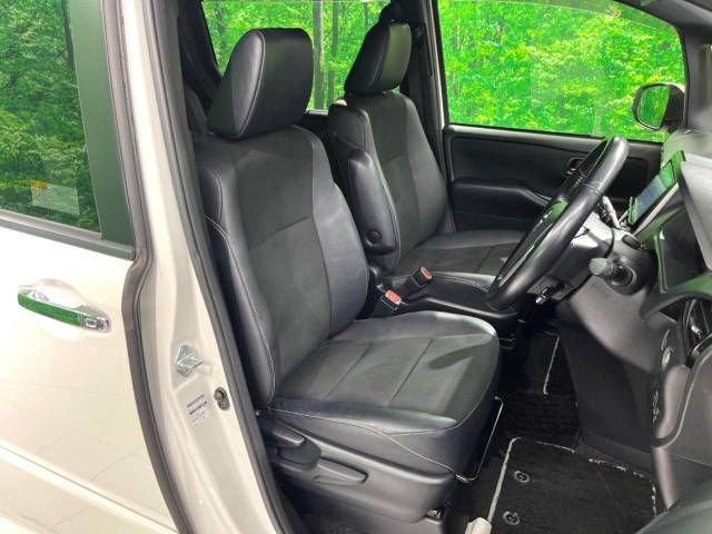Toyota NOAH 2016-12 11704-8
